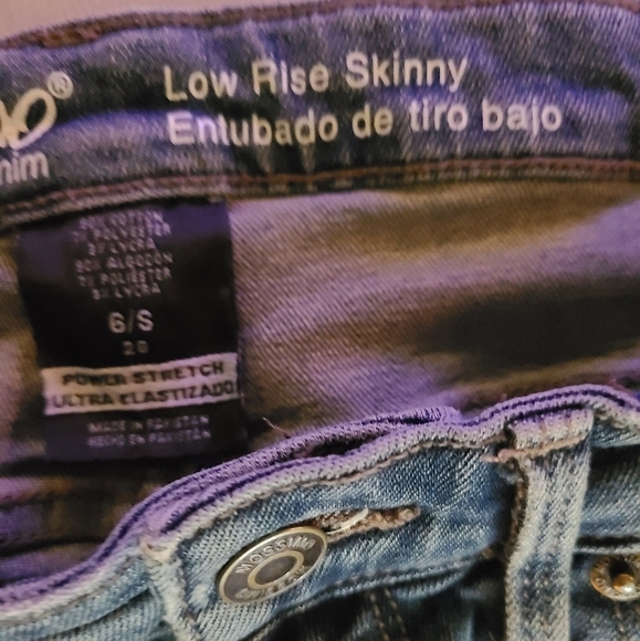 Low rise skinny jeans hp🔥🔥🔥 - Picture 3 of 4